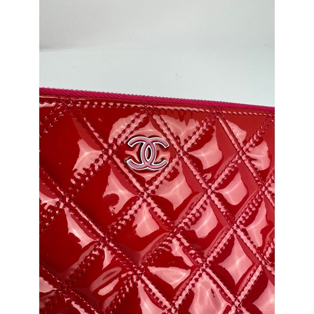Chanel Patent Quilted Medium Cosmetic Case Dark Pink - Picture 13 of 15